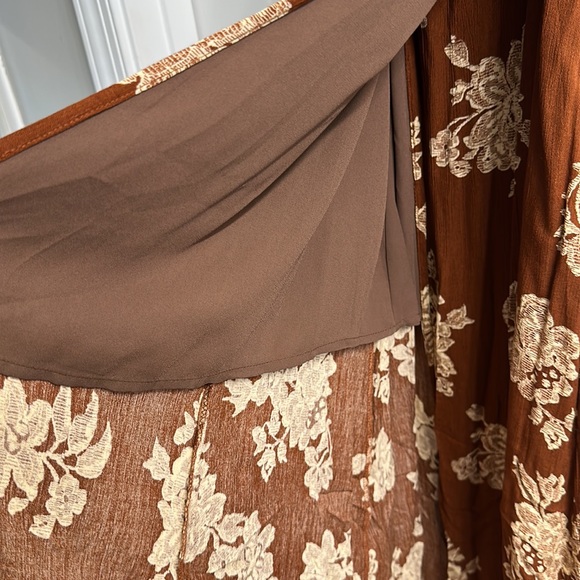Rust Floral Maxi Dress with Flutter Sleeves - Picture 6 of 7